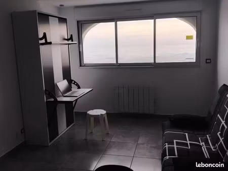 studio meublé à louer à l'année