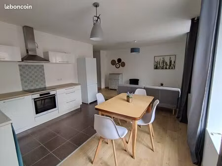 grand t2 - 55m² - rénové et meublé