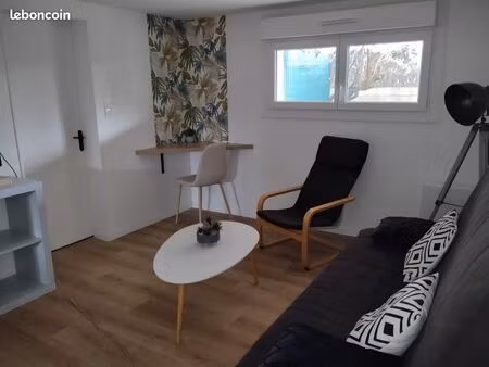 t2 bis meublé 38m2 avec stationnement privées- 1km centre challans