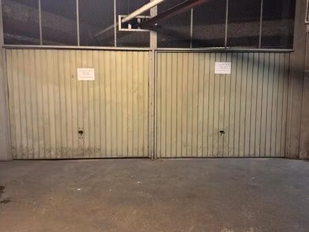 grand double box à louer