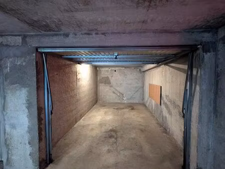 loue box de garage à deux pas de la gare en centre-ville