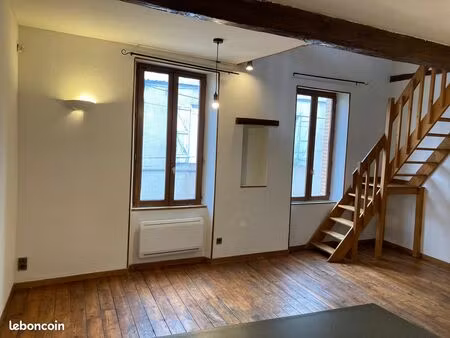 maison t2 en duplex avec garage  à 300m de l'hypercentre
