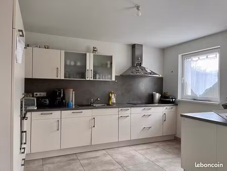 à louer : superbe appartement f4 en duplex