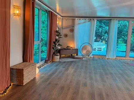 studio de yoga  lieu de stage  séminaires  retraites bien être