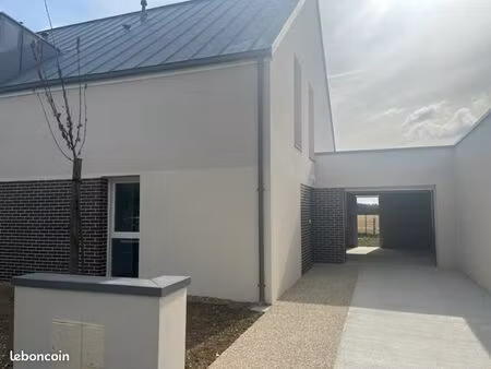 maison t4 rt 2012 de 82m² avec garage terrain et terrasse