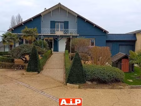 vente demeure d'exception piscine à sèvremont (85700) : à vendre piscine / 370m² sèvremont