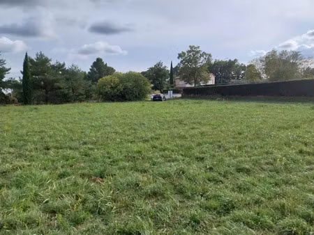 vente terrain 1200 m² à aups (83630)  150 000 €