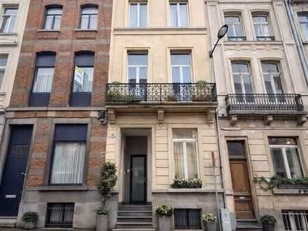investisseurs - magnifique immeuble de 355m² rénové !