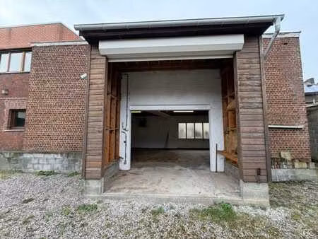 entrepôt de stockage - excellente situation !