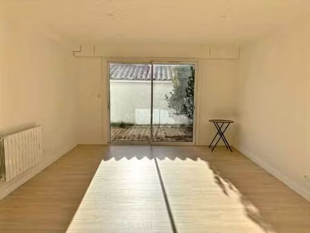 vente appartement 3 pièces à château-d'olonne (85180) : à vendre 3 pièces / 80m² château-d