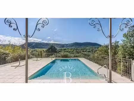 maison avec piscine et jardin bagnols-en-forêt (83)