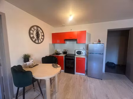 location meublée appartement 2 pièces 52 m² à saint-laurent-en-grandvaux (39150)  680 €