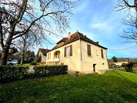 propriété de caractère avec dépendances et fort potentiel