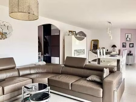 vente maison à sainte-foy (85150) : à vendre / 112m² sainte-foy