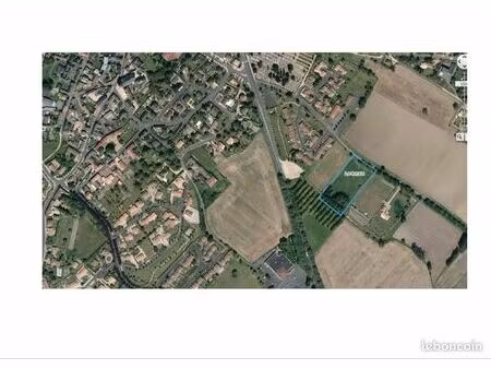 grand terrain constructible mirebeau