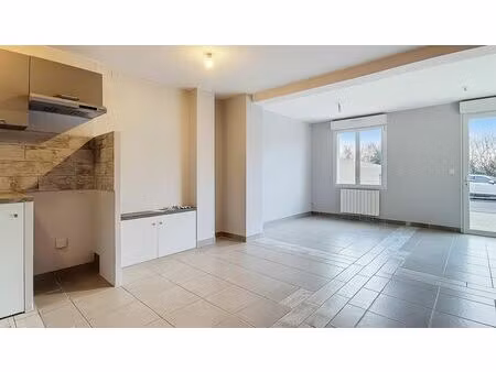 location appartement 3 pièces 75 m² à la chaussée-saint-victor (41260)