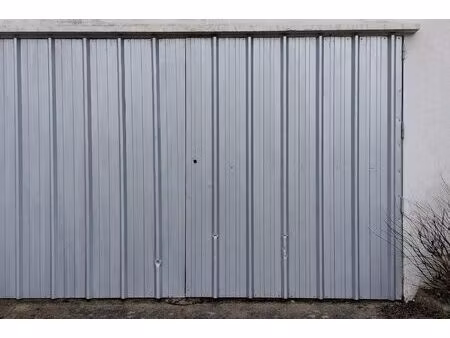 grand garage de 31m² proche centre ville