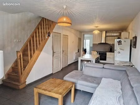 maison de ville rénovée  106m²  3chs possible 4  jardin  dpe b