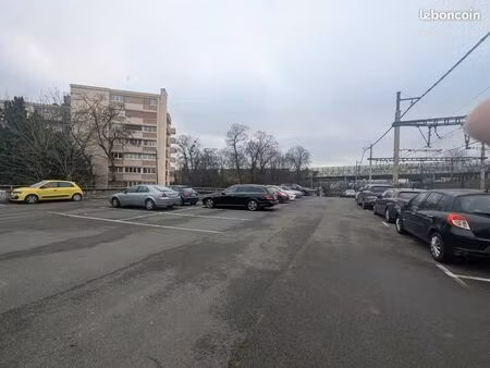 parking gare savigny rossays