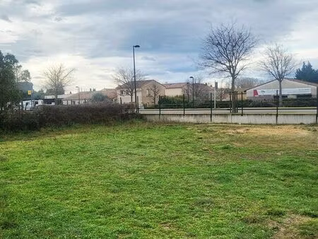 terrain 600 m² piolenc