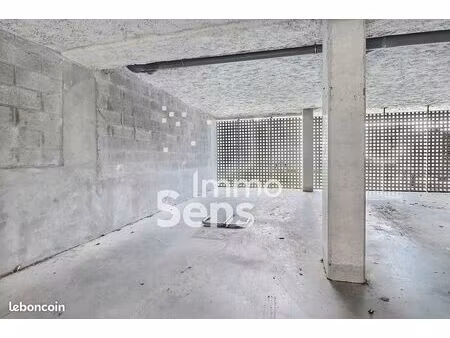 parking/box wambrechies