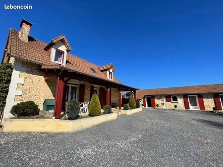 maison 7 pièces 165 m²