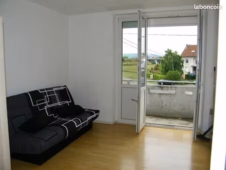 studio meublé avec balcon