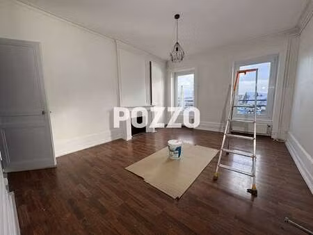 location appartement 2 pièces à cherbourg-octeville (50100) : à louer 2 pièces / 45m² cher