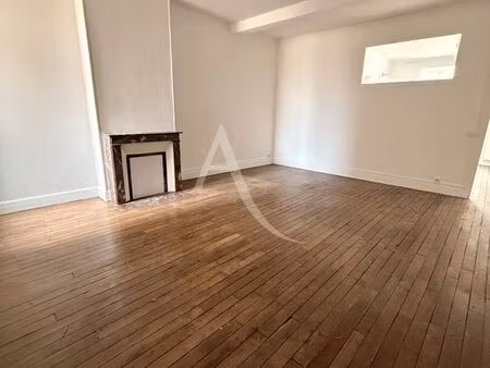 appartement 2 pièces 77 m²