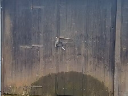 box / garage 16 m² sécurisé – centre arbois