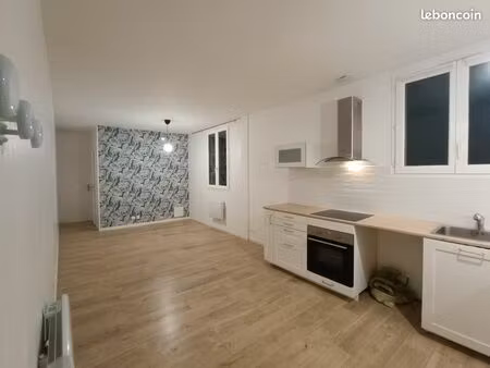 maison 2 pièces avec garage et cour