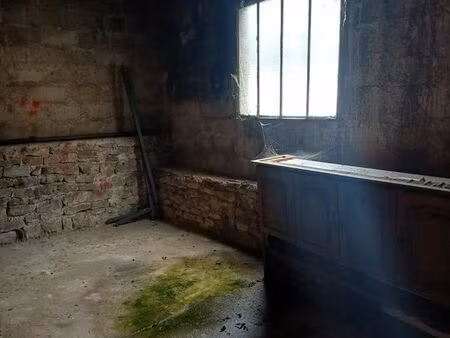 box de stockage 28 m² sécurisé – centre arbois