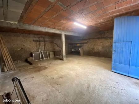 remise 90 m2 a louer