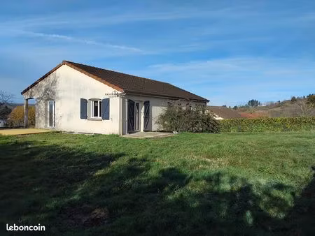 à louer abrest - maison individuelle 123 m² – jardin 700 m² – sous-sol complet – luminosit