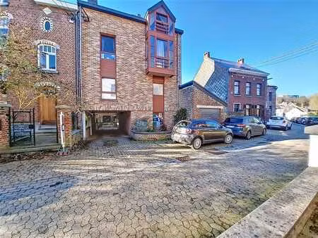 appartement duplex 1 chambre  bureau   1 pkg ext