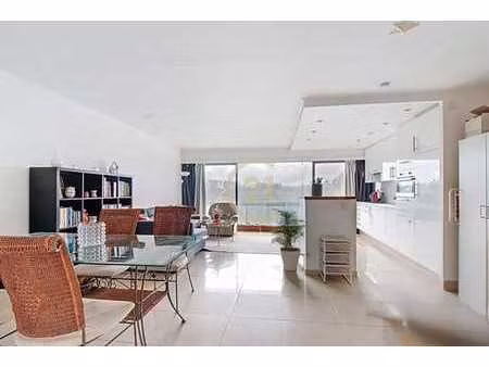 prox hôpital st luc. appart 2 ch