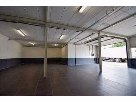 unité pme fonctionnelle (167 m²) avec portail extérieur