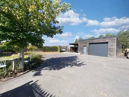 gunstig gelegen opsplagplaats op ruim perceel (ca. 762m²)!