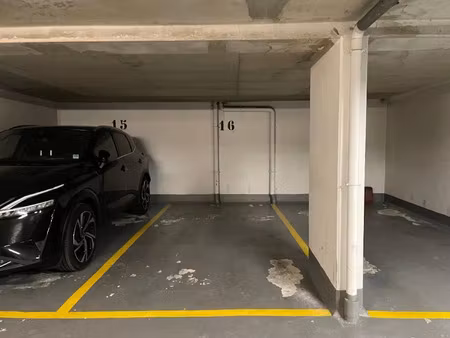 location parking 11 m² à levallois-perret (92300)  100 €