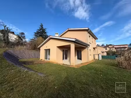 location maison 5 pièces 125.78 m² à dardilly (69570)  2 250 €