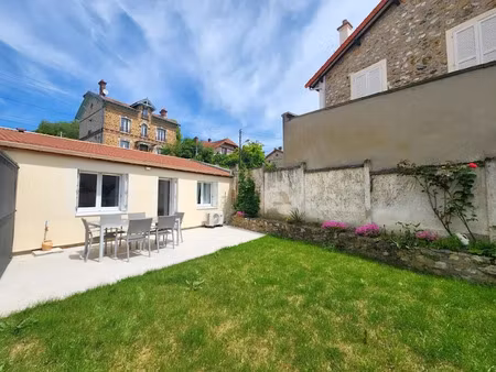 location meublée maison 2 pièces 30 m² à thorigny-sur-marne (77400)  1 000 €