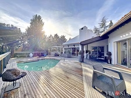 cap d'agde maraval élégante villa de 196 m² avec piscine chauffée  jardin arboré et studio