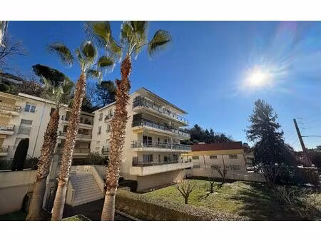 location appartement  m² t-2 à cagnes-sur-mer  1 000 €