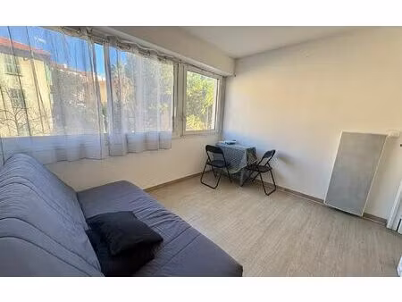 location appartement  17.86 m² t-1 à nice  650 €