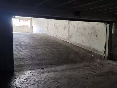 vente garage et parking à saint-malo (35400) : à vendre / saint-malo