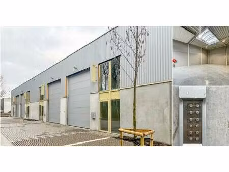 surface industrielle à louer à grote baan 302 drogenbos (vbd86307)