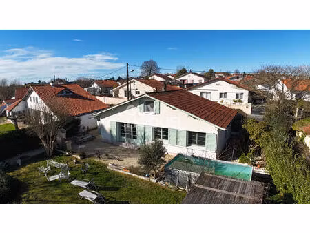 maison avec vue imprenable sur les pyrénées