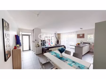 canohes maison récente 3 faces de plain pied  4 pièces avec garage et piscine.