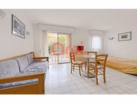 location appartement  25.74 m² t-1 à saint-raphaël  580 €