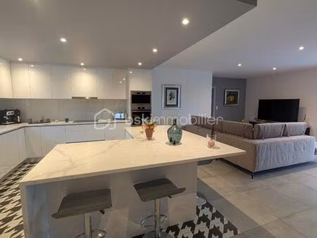 maison contemporaine de 107 m² à laruscade